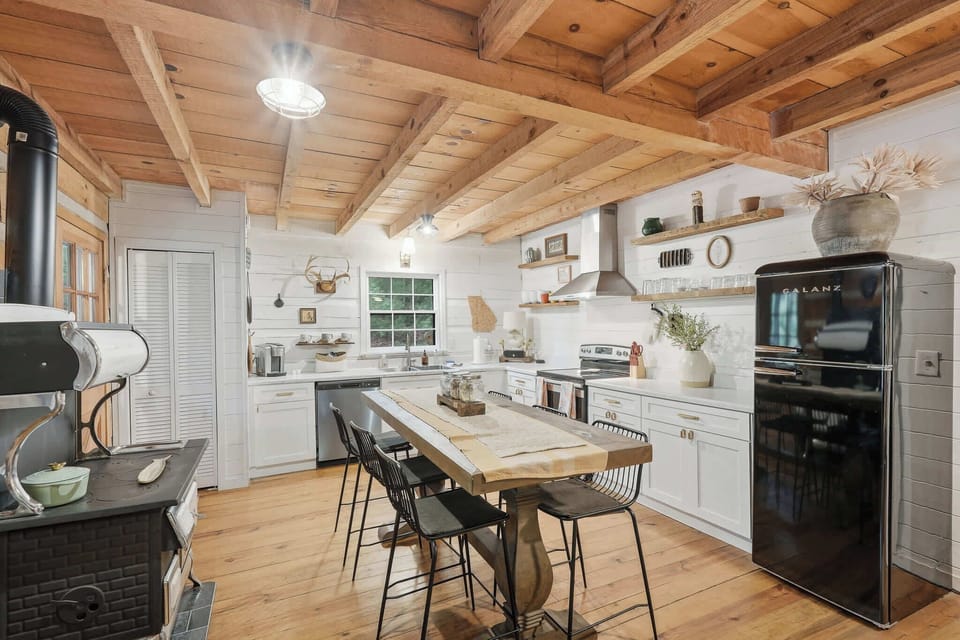Cabin, Multiple Beds, Mountain View (Peace of Aska) | Private kitchen