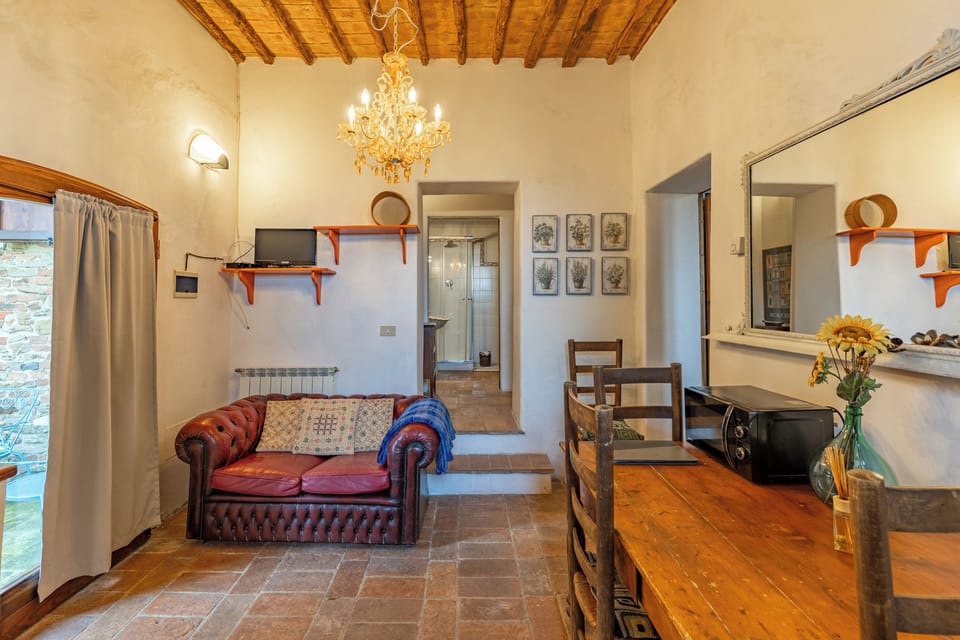 Tuscan Apartment in Nature | Living area