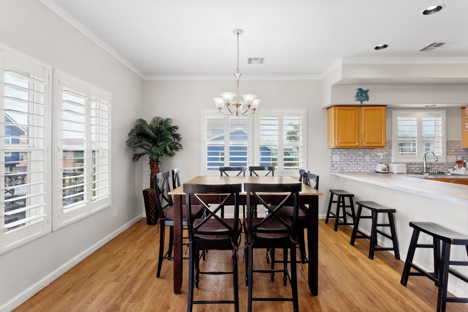 Dining retreat with kitchen convenience