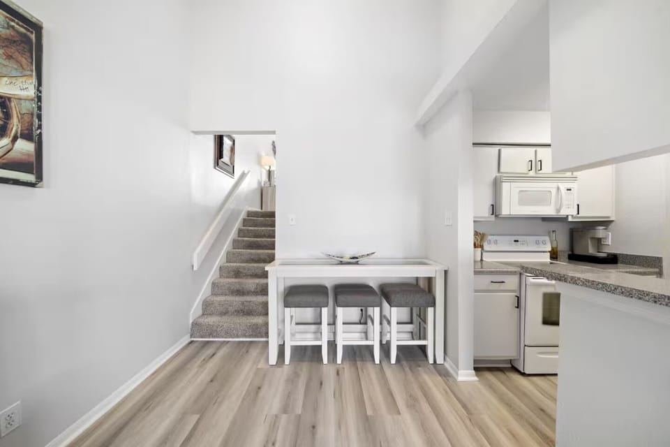 Bright retreat with kitchen, dining & wood floors