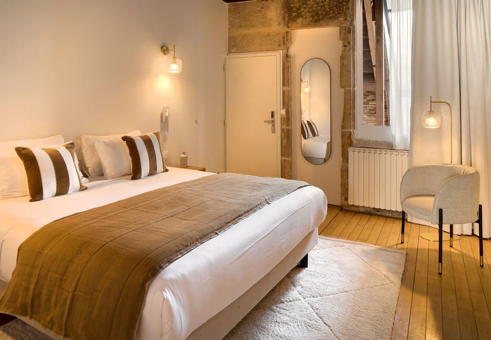 Deluxe Double Room | Premium bedding, minibar, in-room safe, WiFi (free)