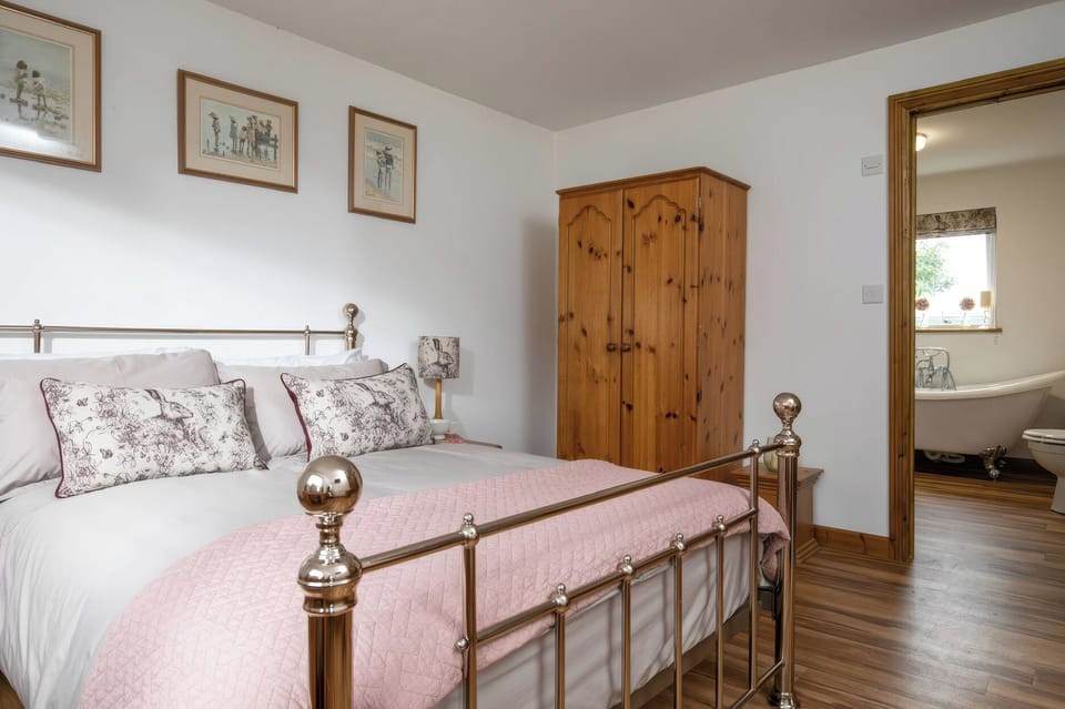 1 bedroom, WiFi (free), individually decorated, individually furnished