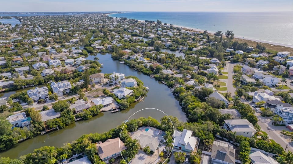 bring your boat, have a boat access to Bay waters and enjoy the quite north end of Anna Maria Island