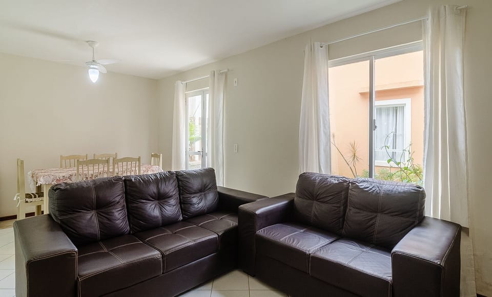 Chalet | Living area | 40-inch TV with digital channels