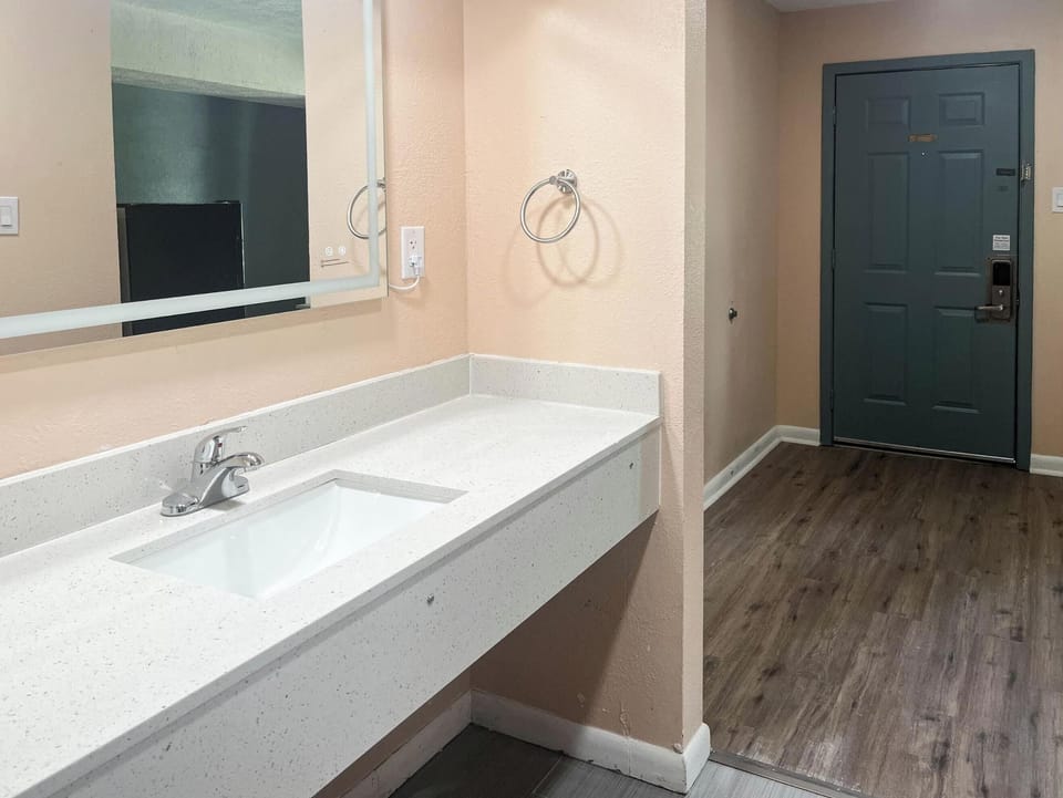 Separate tub and shower, free toiletries, towels, toilet paper