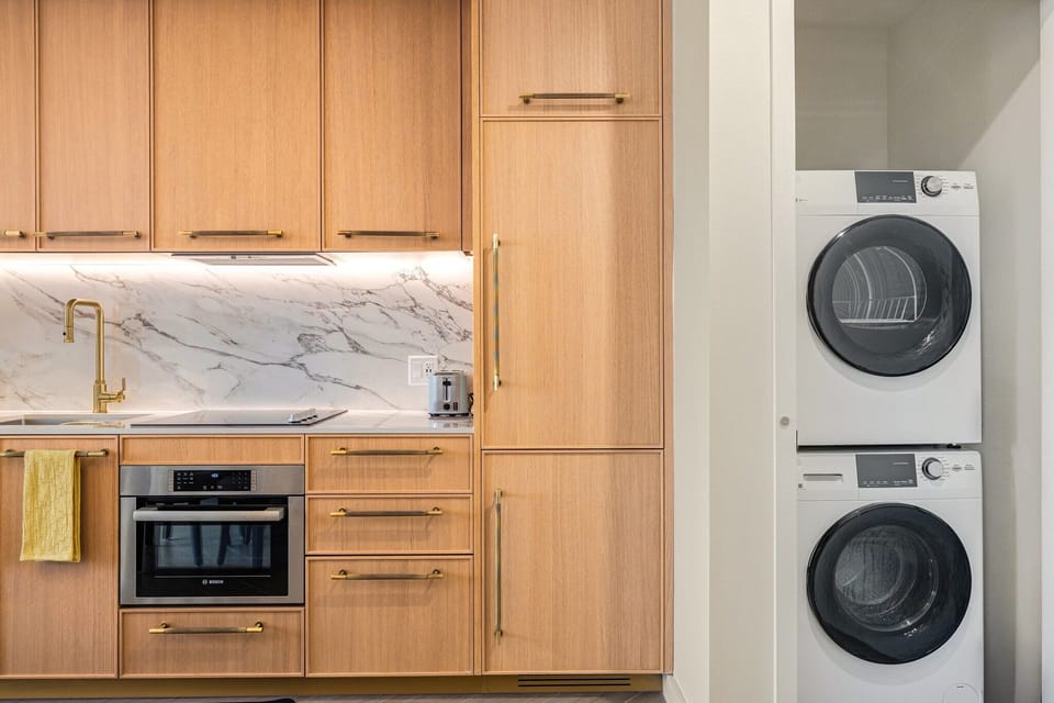 Family Apartment, Balcony, City View | Private kitchen