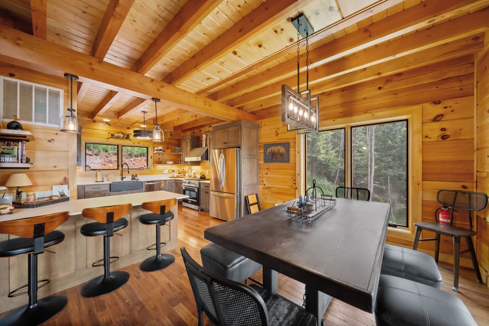 Dining and Island Seating