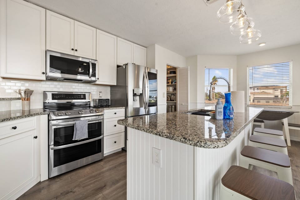 Full Kitchen with Stainless Steel Appliances