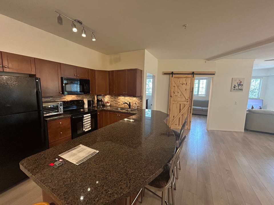 Full Kitchen