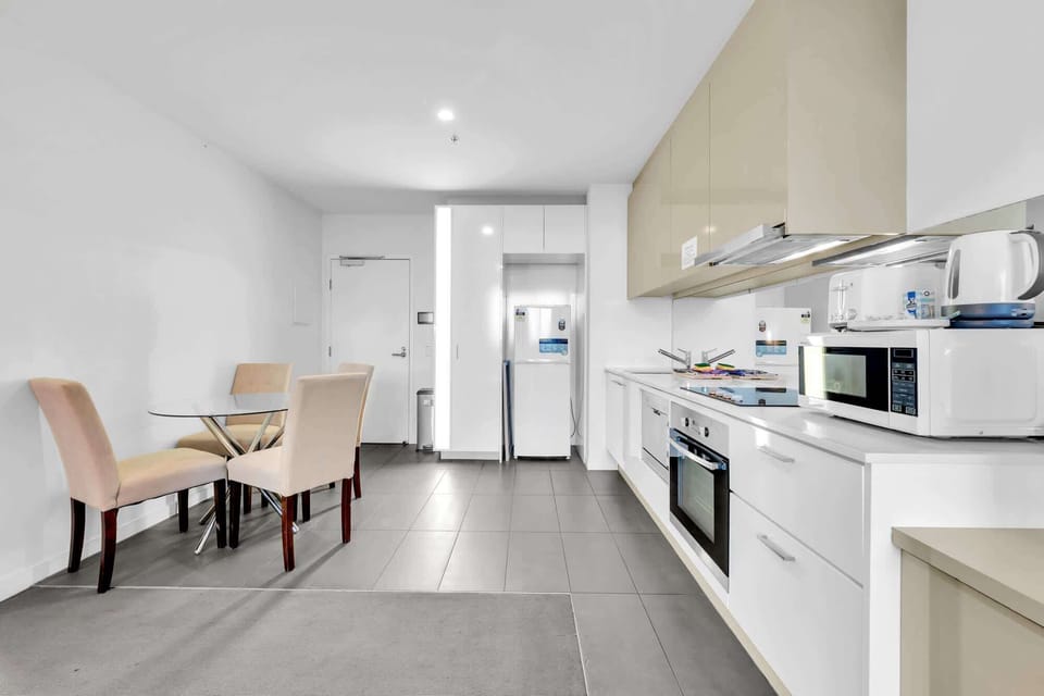 Dining + Kitchen