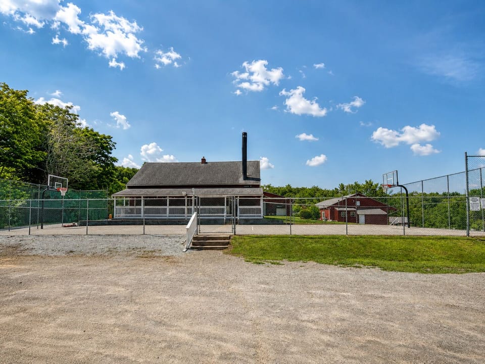 Sport court