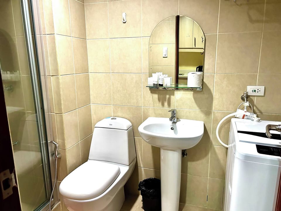 Room, 1 Bedroom, Accessible, Patio | Bathroom