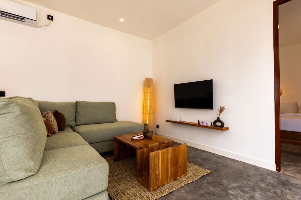 Suite | Living area