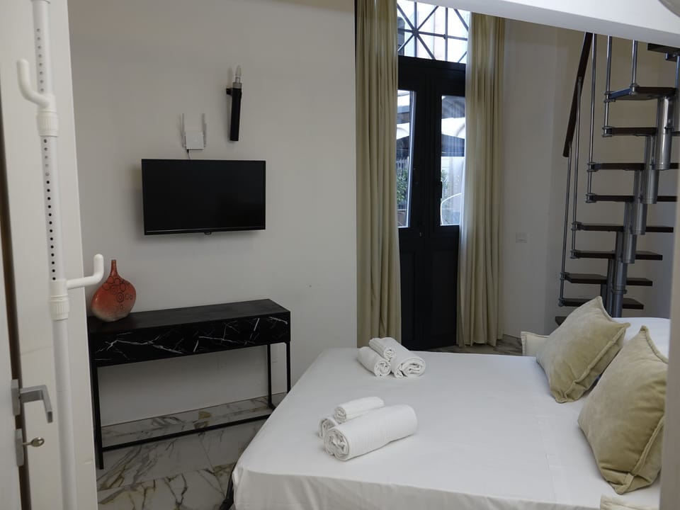 Classic Double Room, City View | Soundproofing, iron/ironing board (on request), WiFi (free)