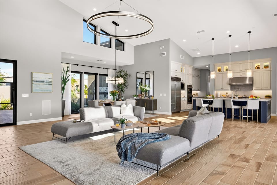 Living and kitchen on one sightline.