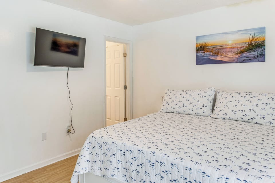 Bedroom 1 | King Bed | 2nd Floor