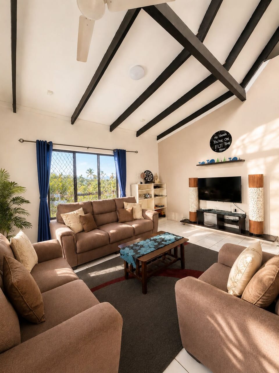 Economy Quadruple Room, Smoking, Courtyard View | Living area