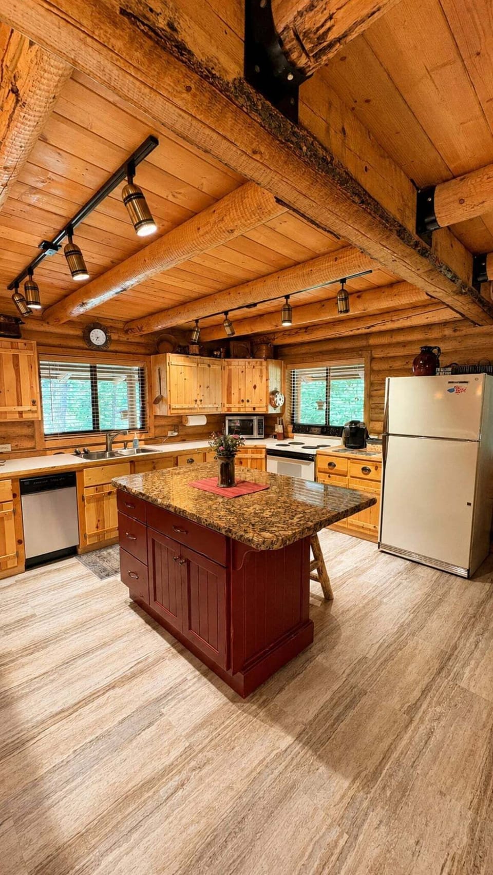 Spacious kitchen with a large island—perfect for family meals and entertaining.