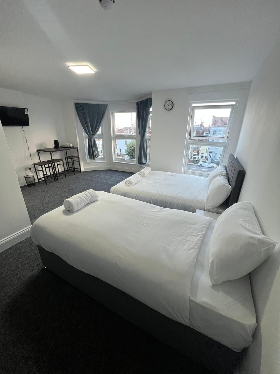 Standard Triple Room, Ensuite | Desk, WiFi (free)
