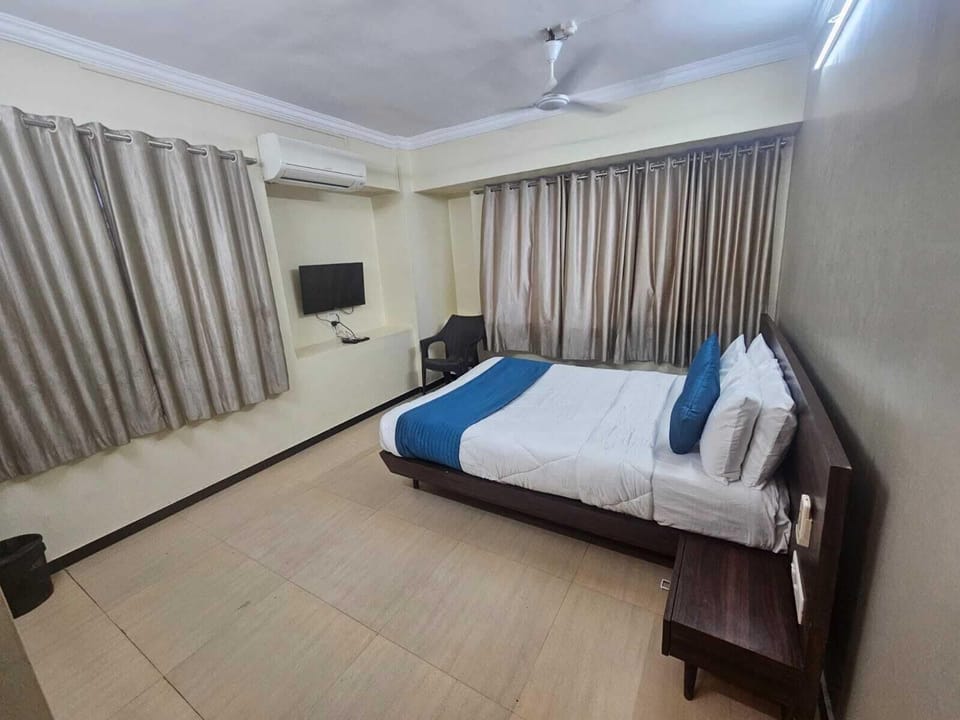 Deluxe Double Room, City View | WiFi (free)