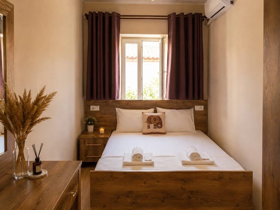 Deluxe Double Room | Desk, laptop workspace, WiFi (free)
