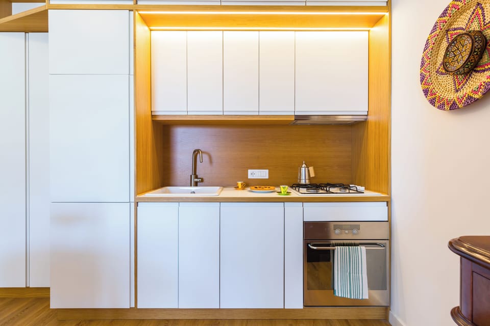 Apartment (3 Bedrooms) | Private kitchen | Oven, stovetop, dishwasher, electric kettle
