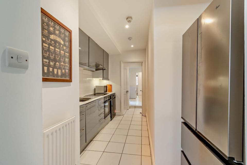 37 Regency Square, Brighton -Host & Stay