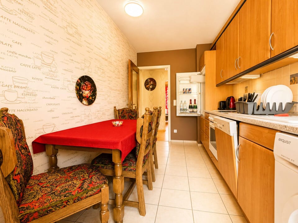 Apartment | Dining