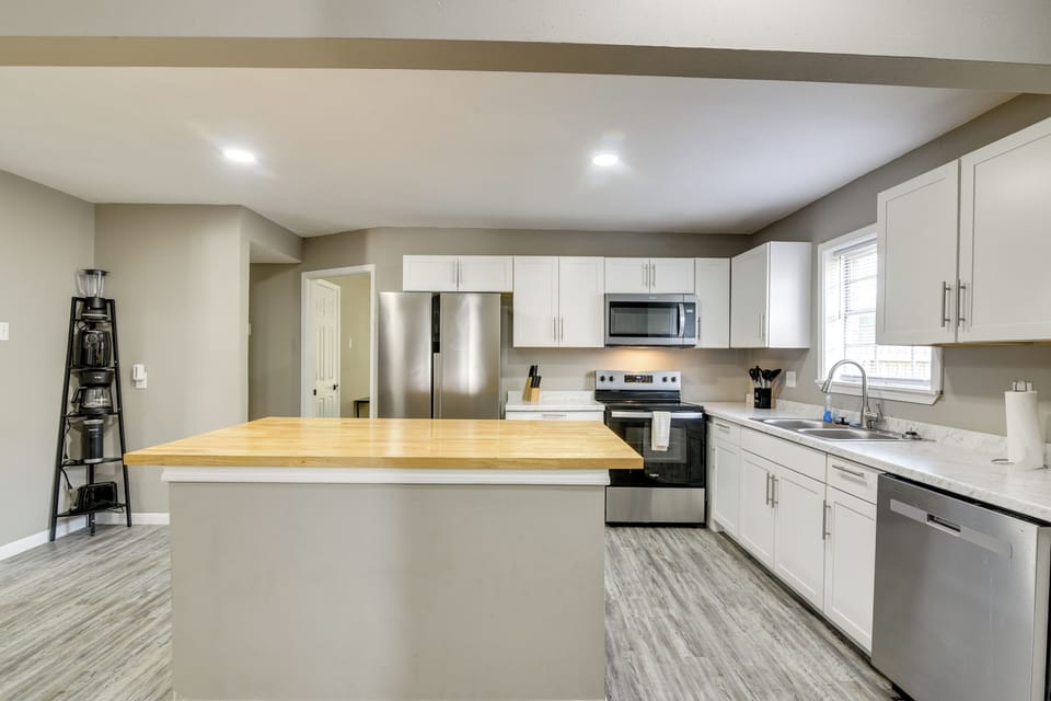 House (6 Bedrooms) | Interior