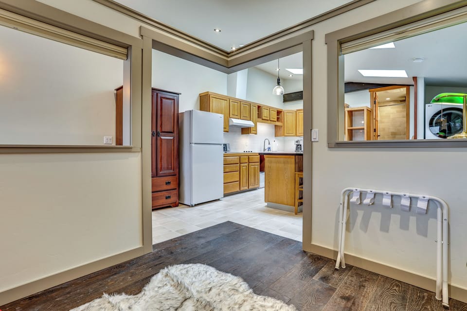 Apartment (0 Bedroom) | Interior