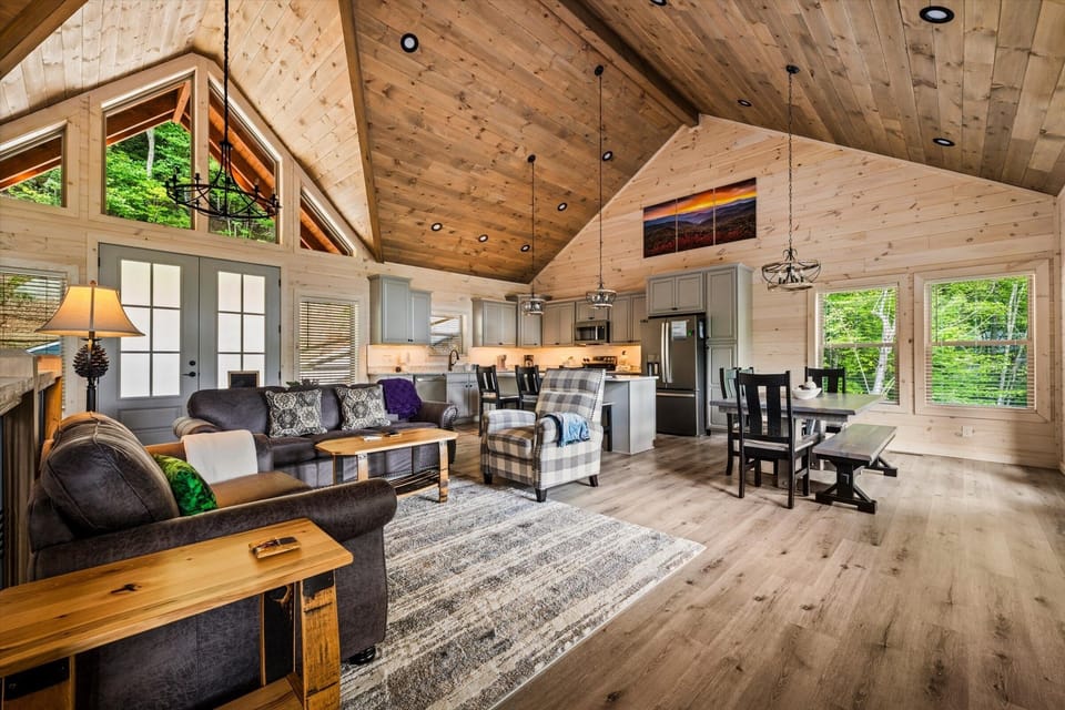 Cabin, 3 Bedrooms | Living area | Smart TV