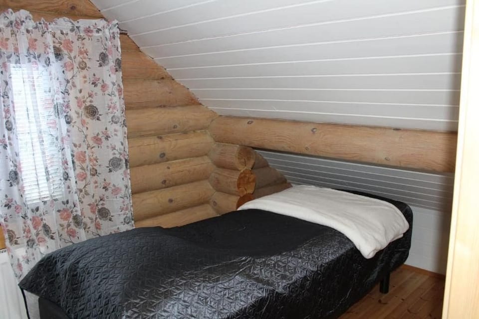 Onnela 1 Chalet Cabin in Finland