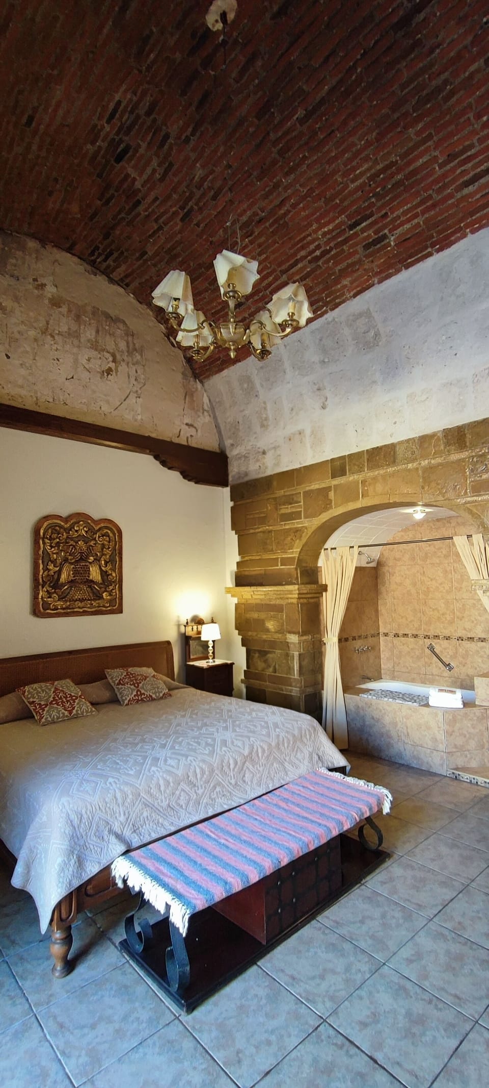 Premium Double Room, 1 King Bed, Mobility Accessible, Private Bathroom | Free WiFi, bed sheets