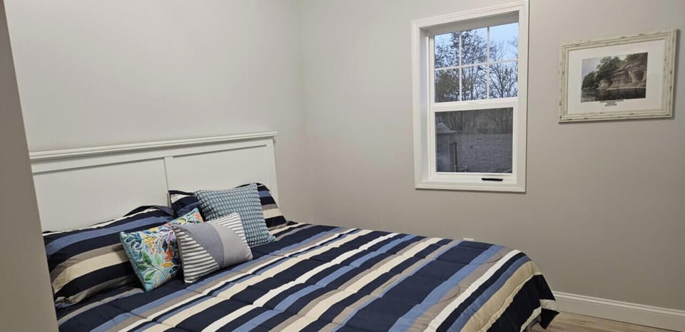 Bedroom 1- King Bed