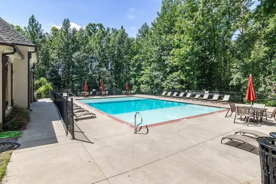 Creekside Pool