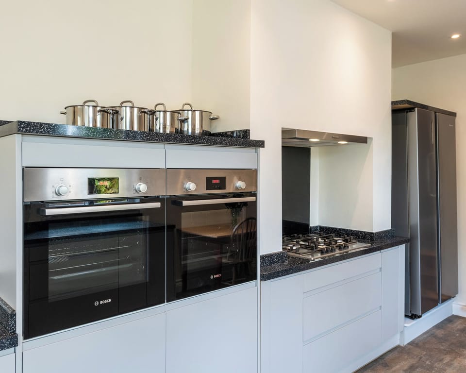 Dishwasher, cookware/dishes/utensils