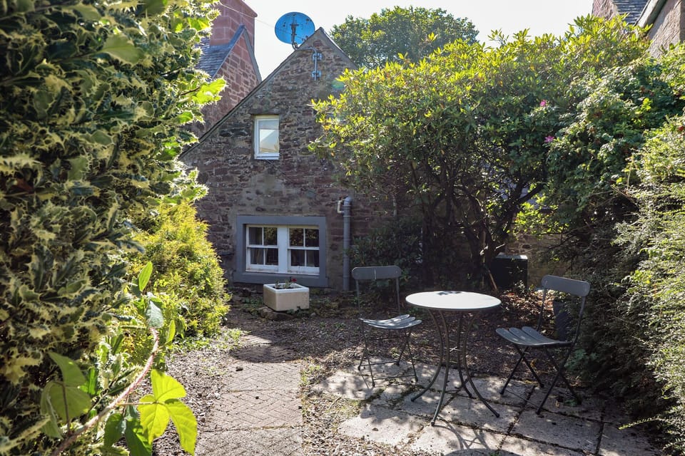 Cottage | Outdoor dining