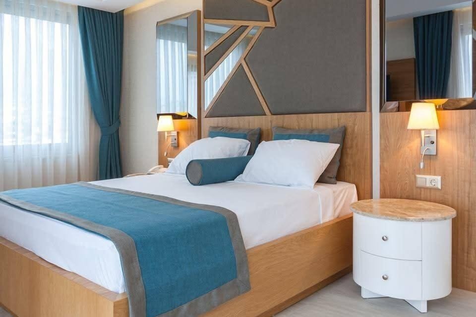 Classic Triple Room, Balcony, Mountain View | Laptop workspace, soundproofing, WiFi (free)