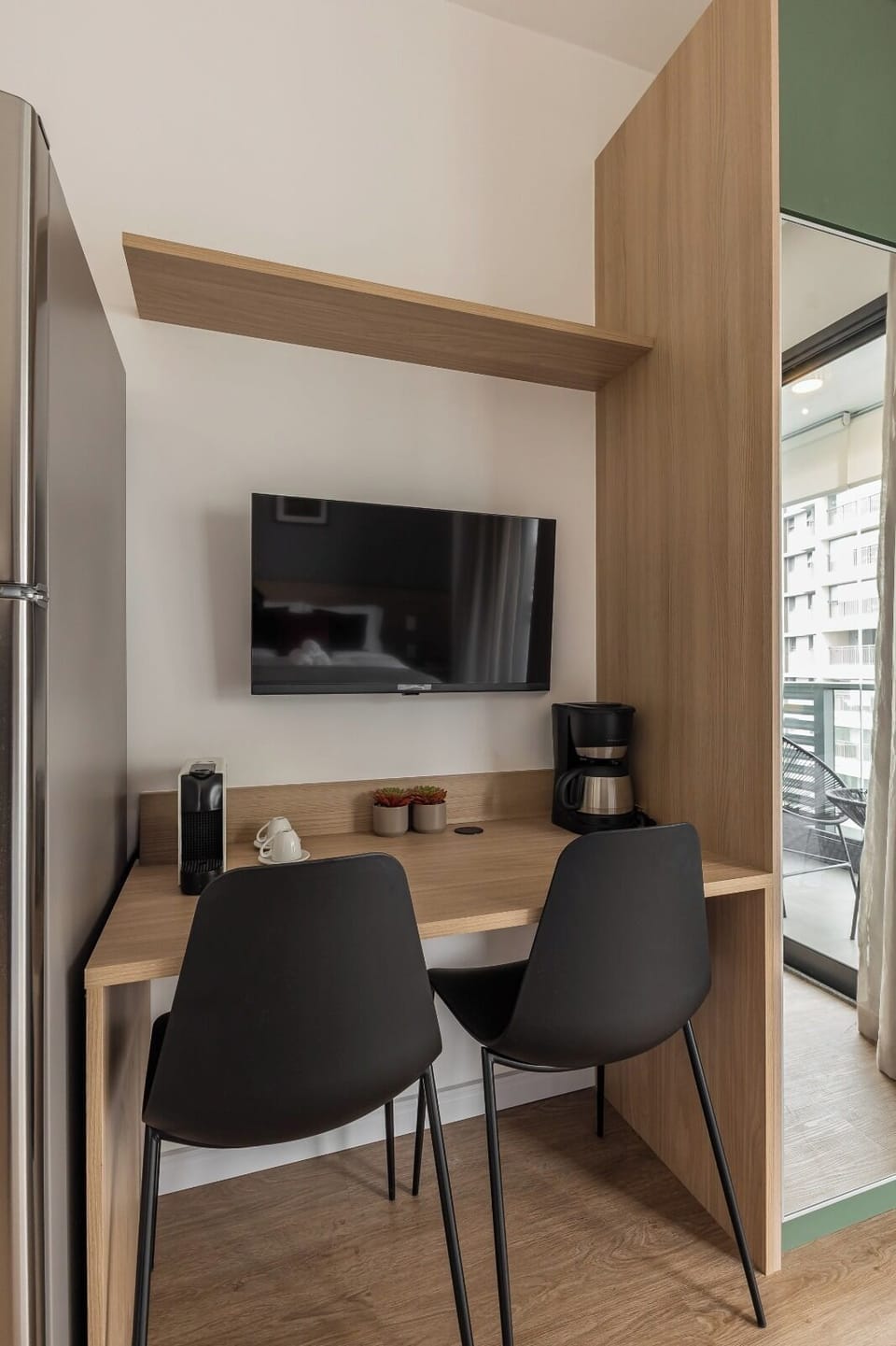 Deluxe Apartment, 1 Double Bed, Balcony, City View | Interior