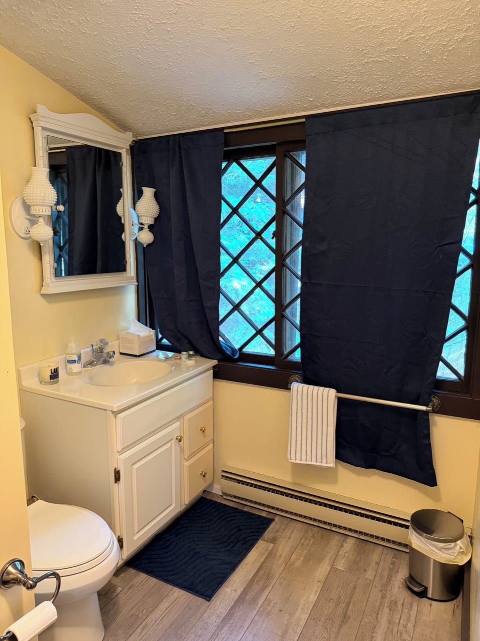 2nd Floor Bathroom