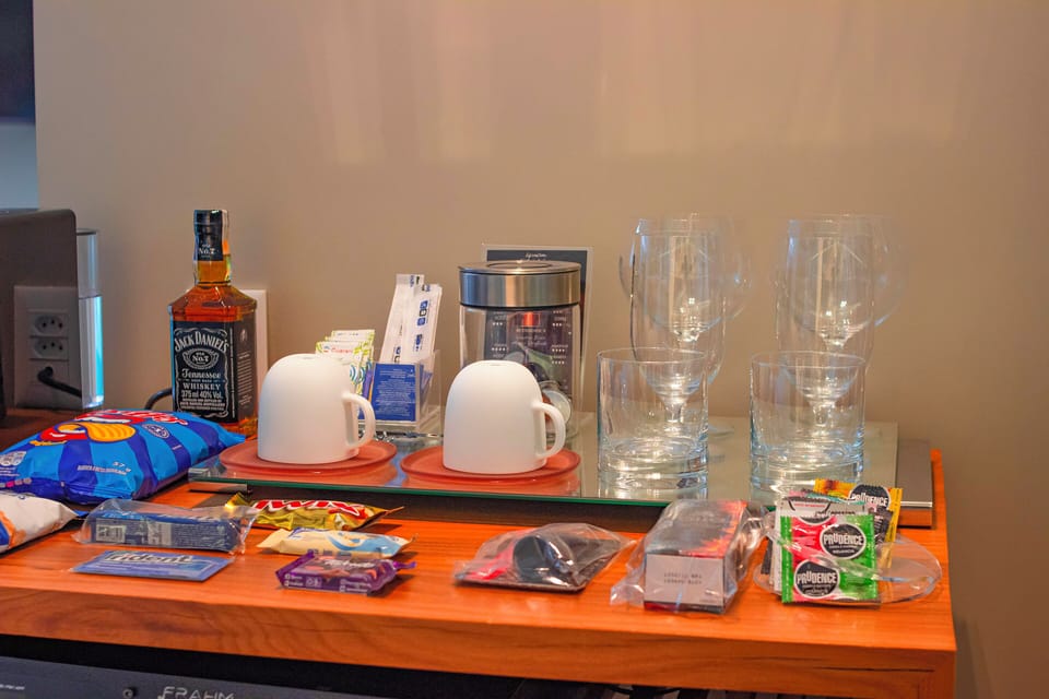 Luxury Suite, Lanai | Food and drink