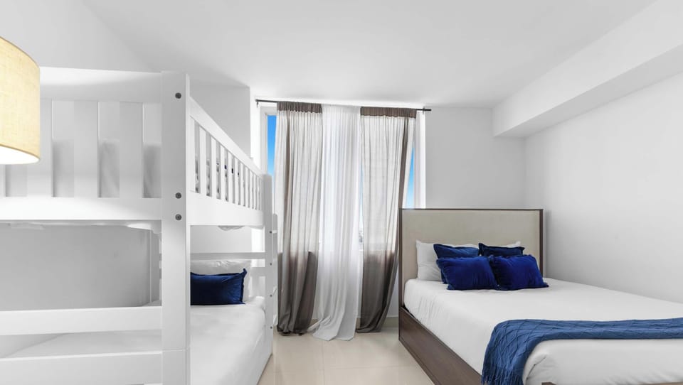 Third room 