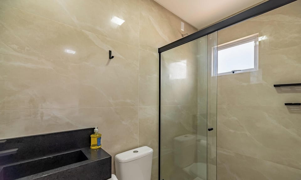 Basic Apartment | Bathroom | Shower
