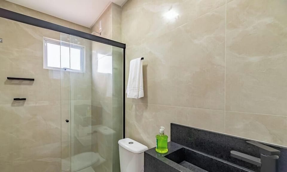 Basic Apartment | Bathroom | Shower