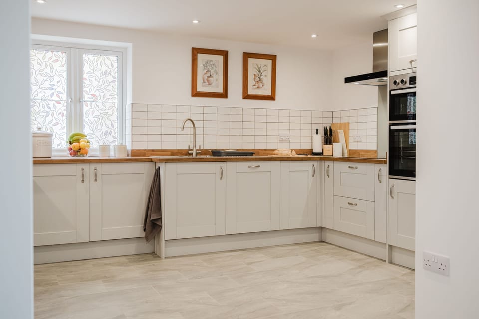 A spacious and well-equipped kitchen