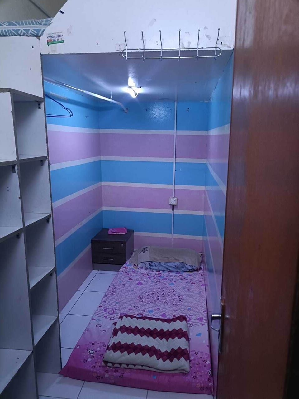WiFi (free), bed sheets