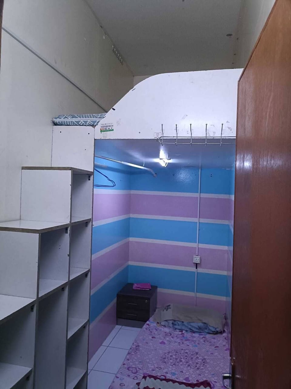 WiFi (free), bed sheets
