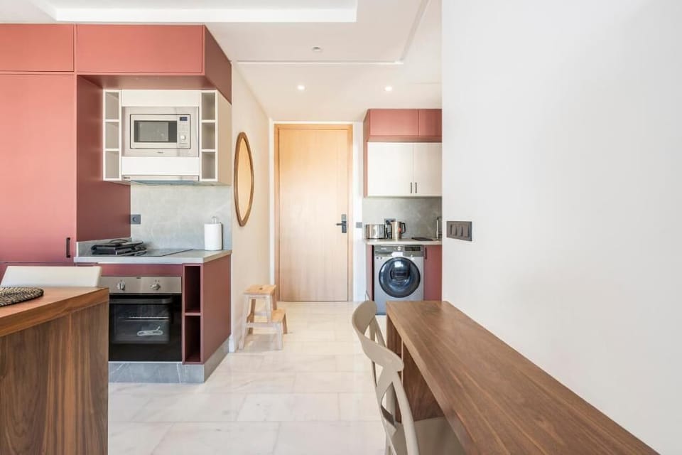Shared fridge, shared microwave