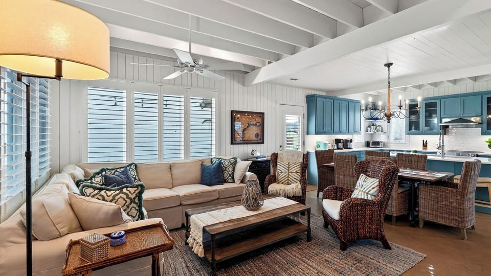 House (5 Bedrooms) | Interior