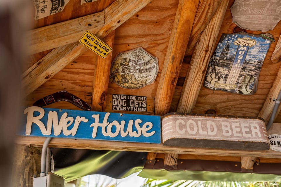 Tiki hut